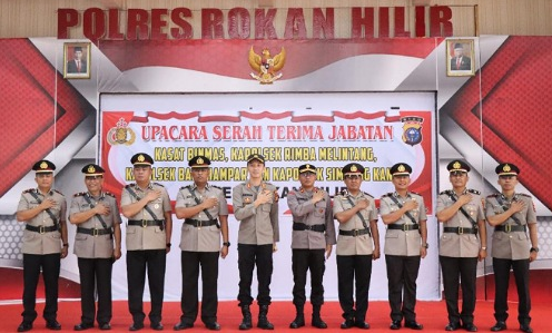 Kapolres Rohil Sertijab Kasat Binmas dan 3 Kapolsek